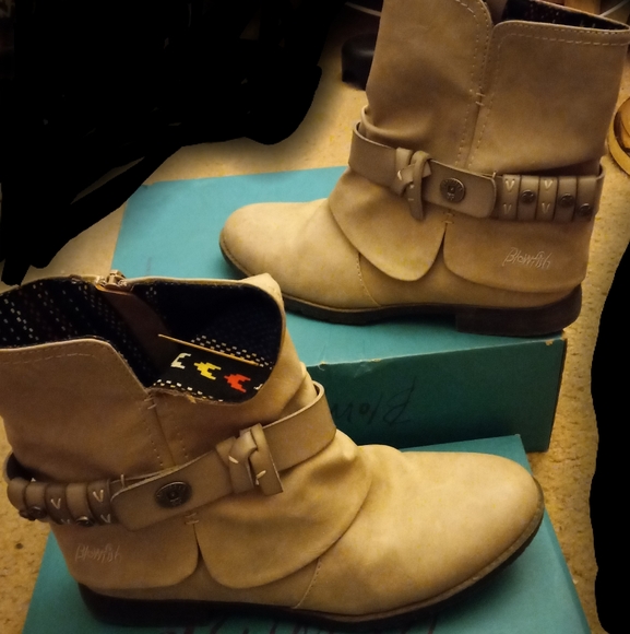 Boots - Picture 2 of 2